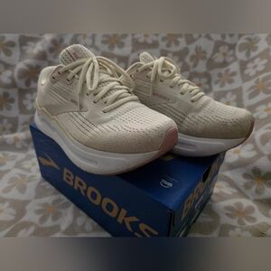 Brooks Women's Ghost Max 2